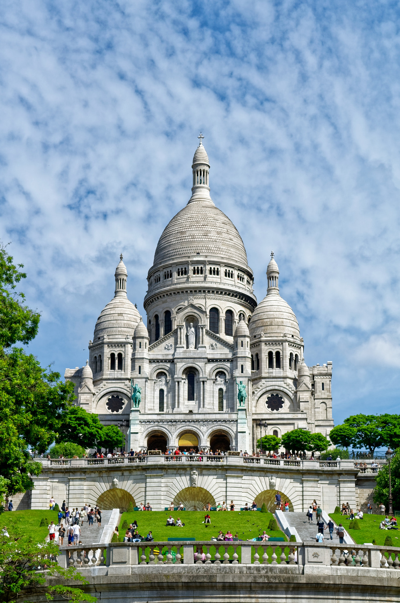 Nikon D5000 sample photo. Sacre coeur cathedral photography