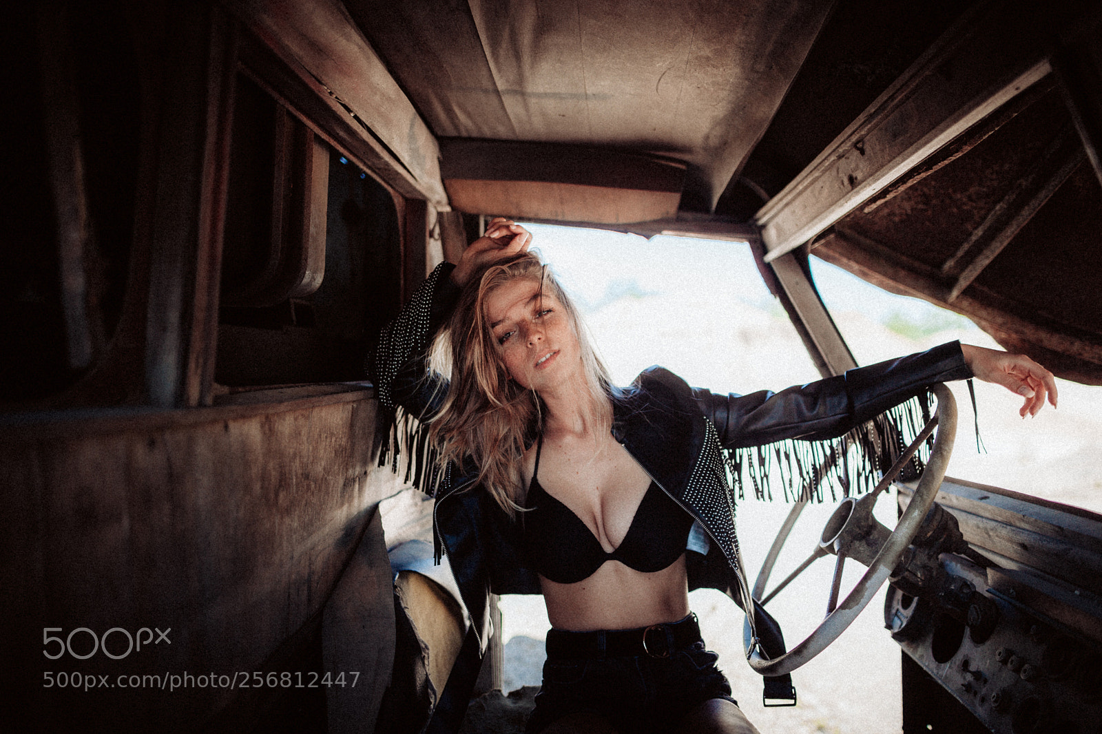 Canon EOS 5D Mark II sample photo. Old truck photography