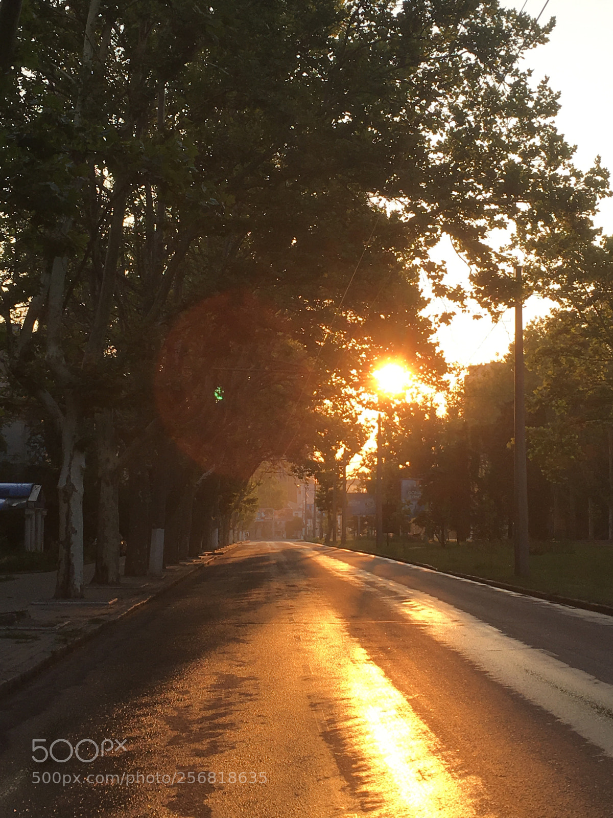 Apple iPhone 6s sample photo. Город ещё спит, а солнце уже встало photography