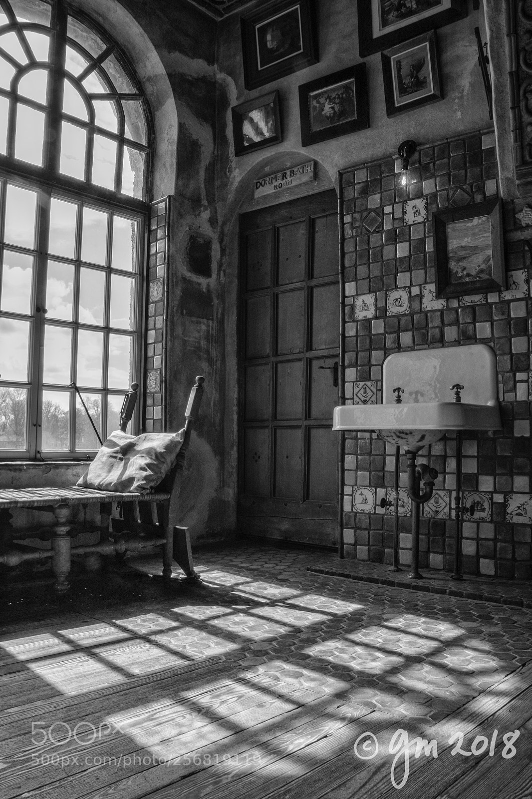 Nikon D7100 sample photo. En suite photography