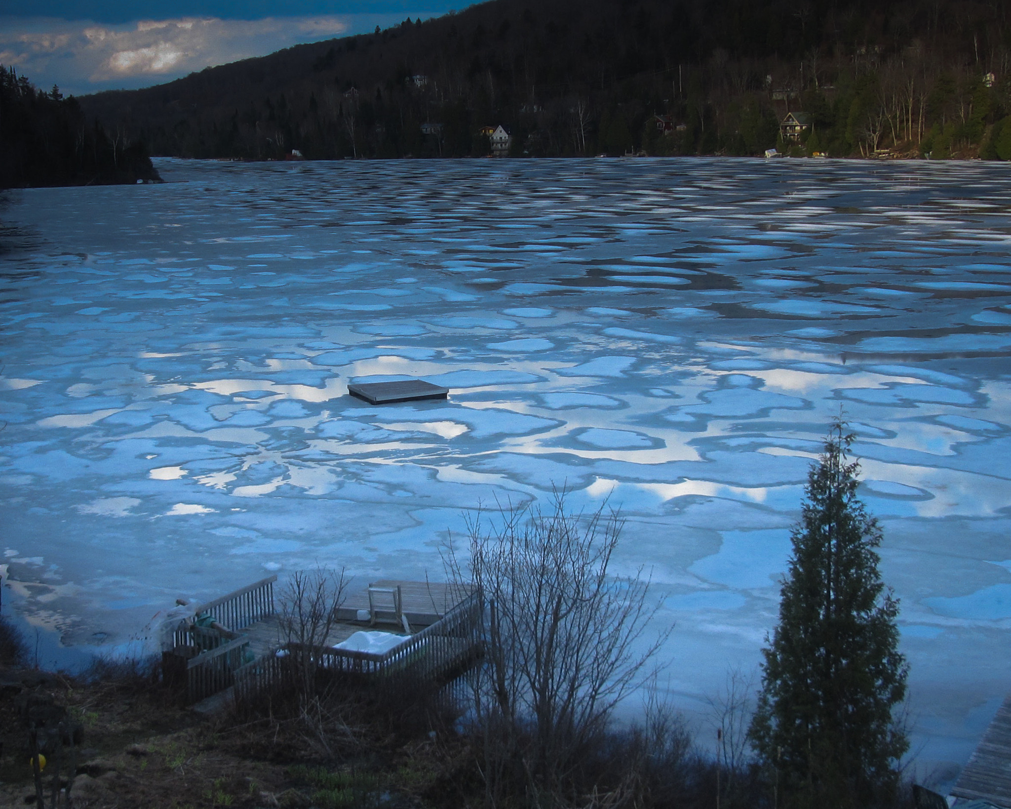 Canon PowerShot SX210 IS sample photo. Blue spring on the lake photography