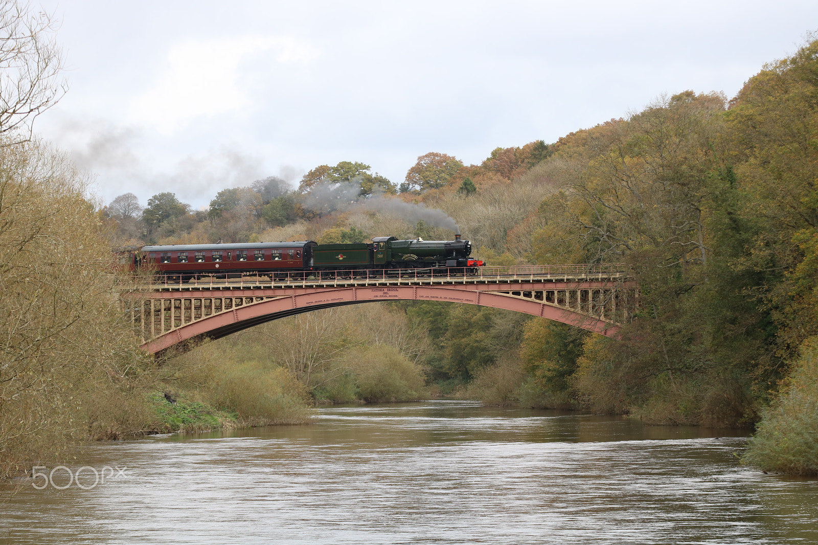 Canon EOS 760D (EOS Rebel T6s / EOS 8000D) + Tamron SP 35mm F1.8 Di VC USD sample photo. Manor class at the severn valley railway photography