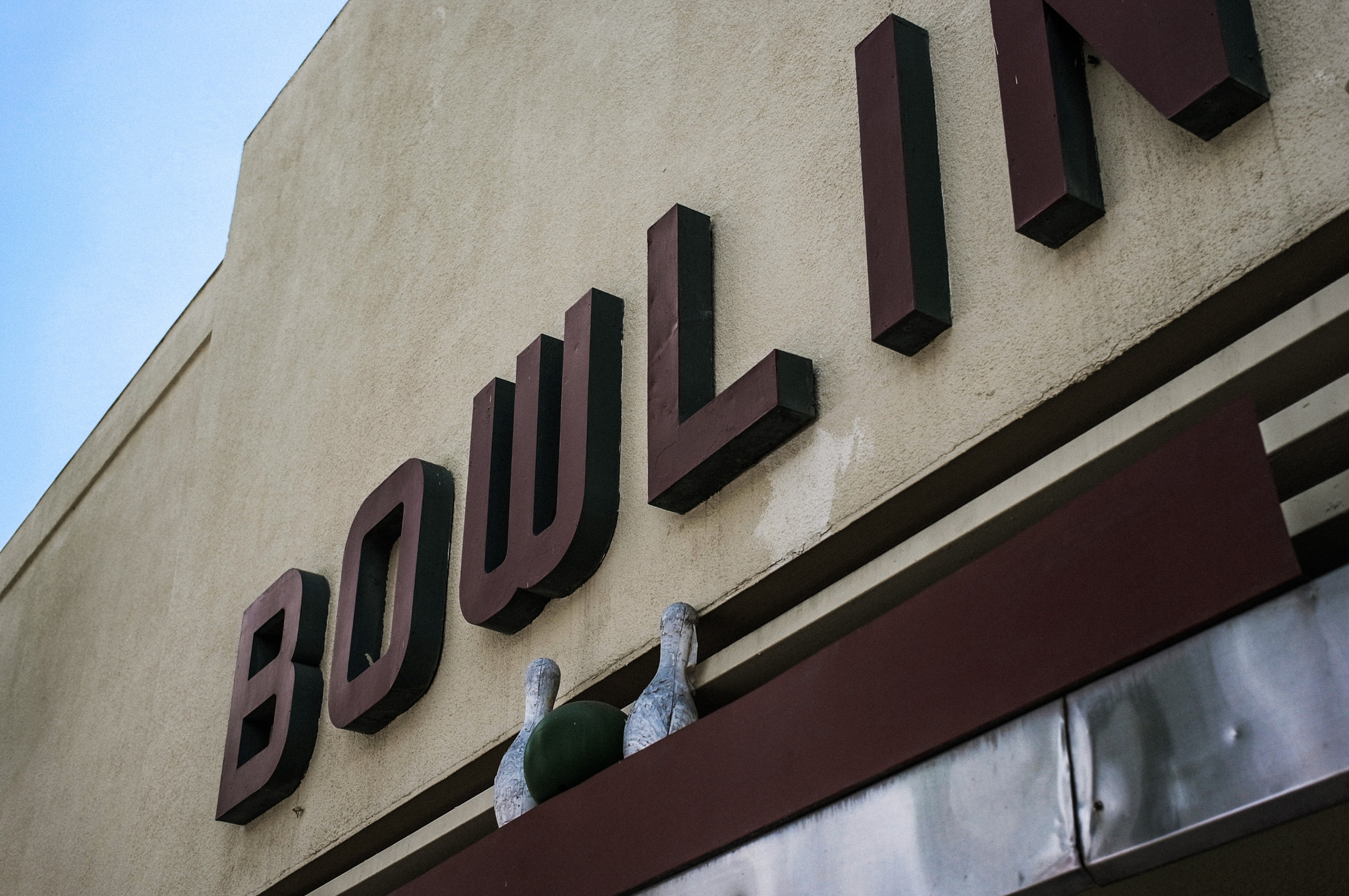 Ricoh GXR A12 sample photo. Bowling photography