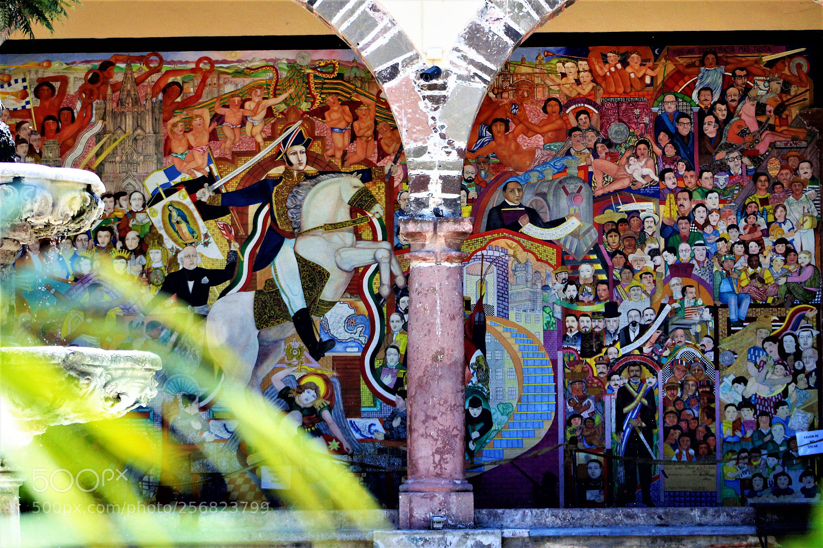Canon EOS 1300D (EOS Rebel T6 / EOS Kiss X80) sample photo. Mural photography