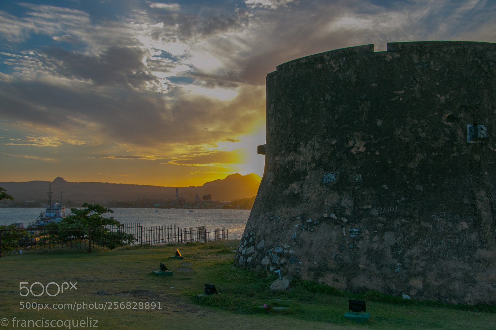 Canon EOS 70D sample photo. Sunset in fortress/요새에서의 일몰 photography