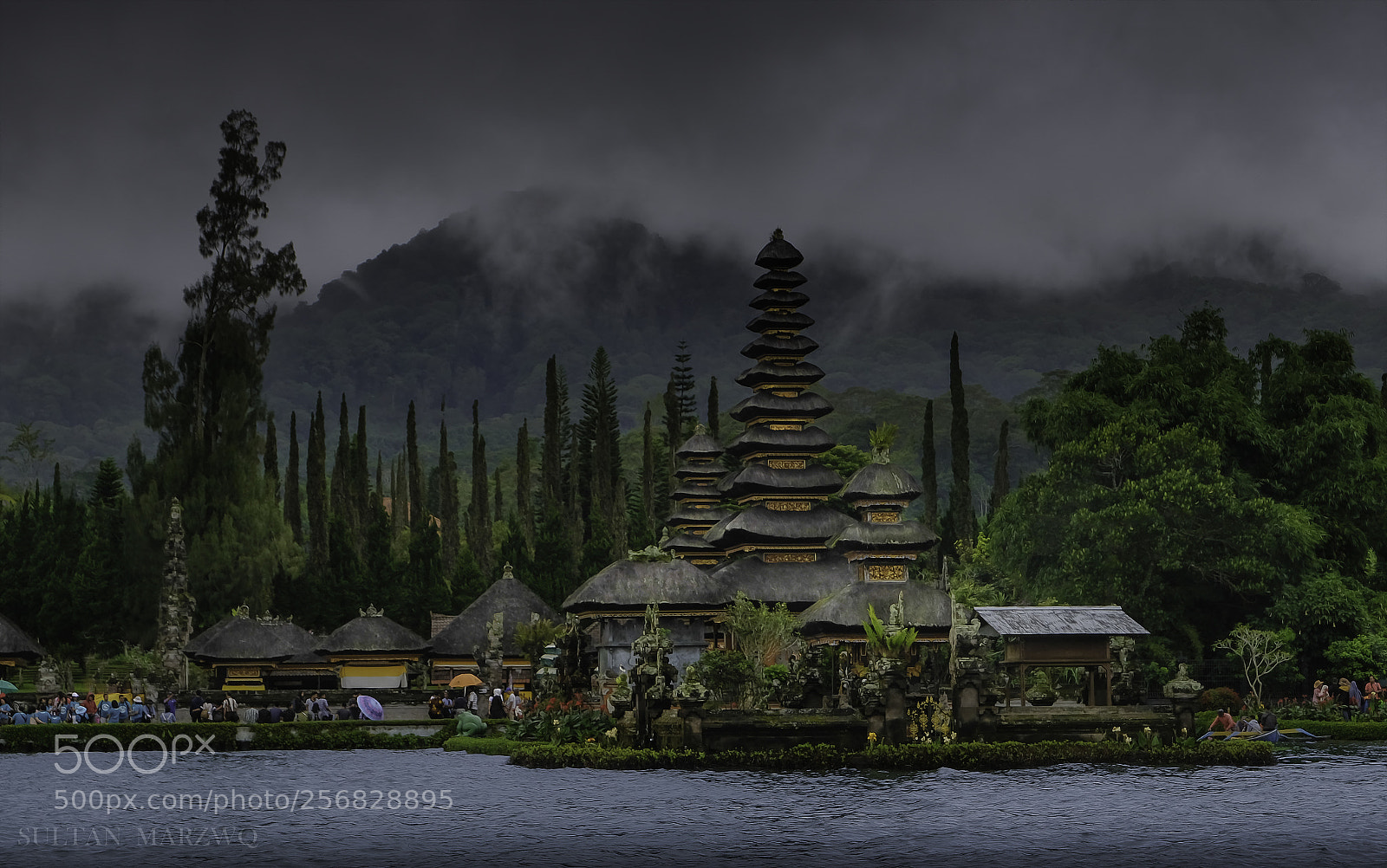 Fujifilm X-T20 sample photo. Bali معبد أولواتو في بالي إندونيسيا photography