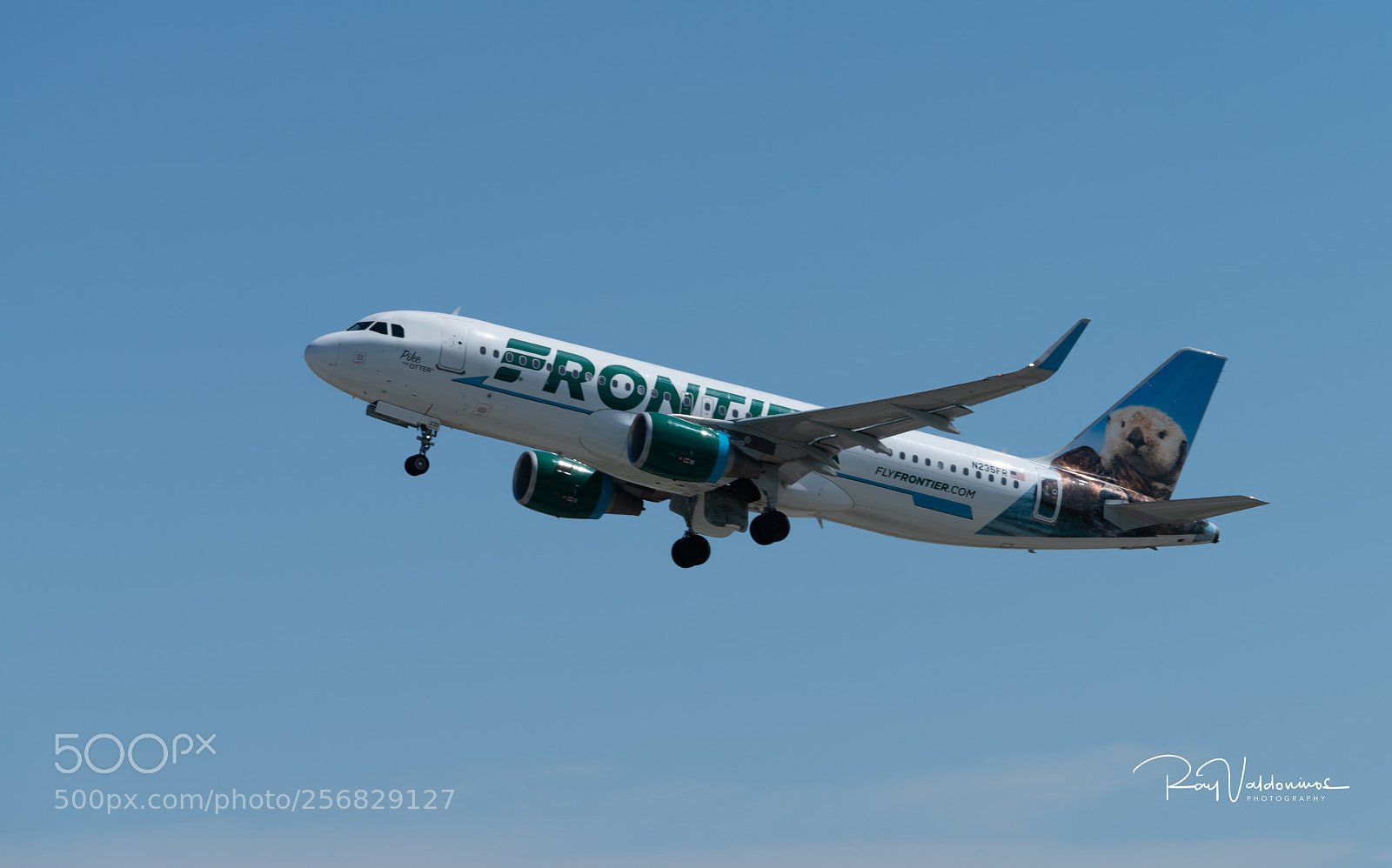 Sony a7R II sample photo. Visit to the airport photography