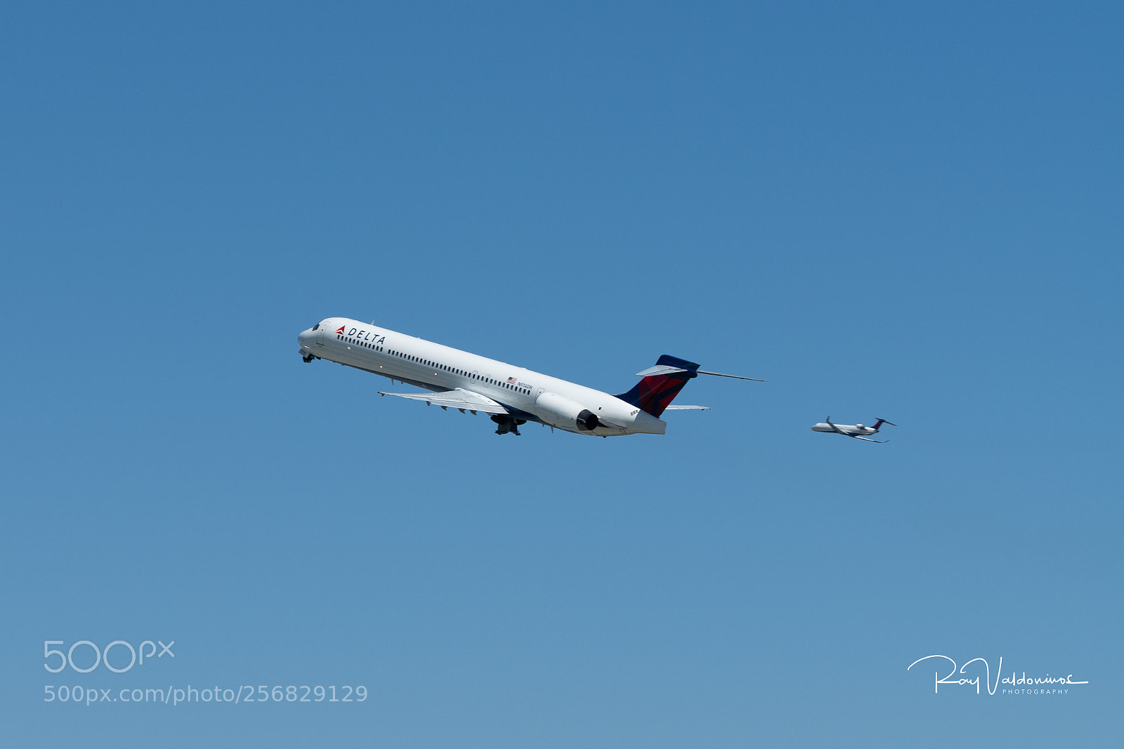 Sony a7R II sample photo. Visit to the airport photography