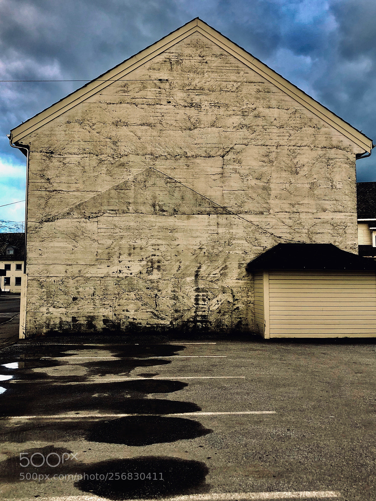 Apple iPhone 8 Plus sample photo. Down town photography