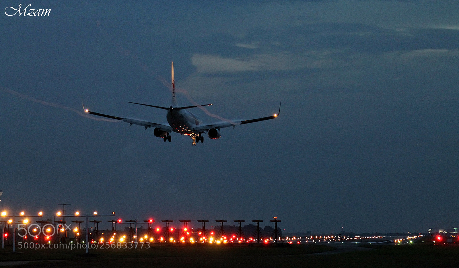 Canon EOS 1100D (EOS Rebel T3 / EOS Kiss X50) sample photo. Short finals photography