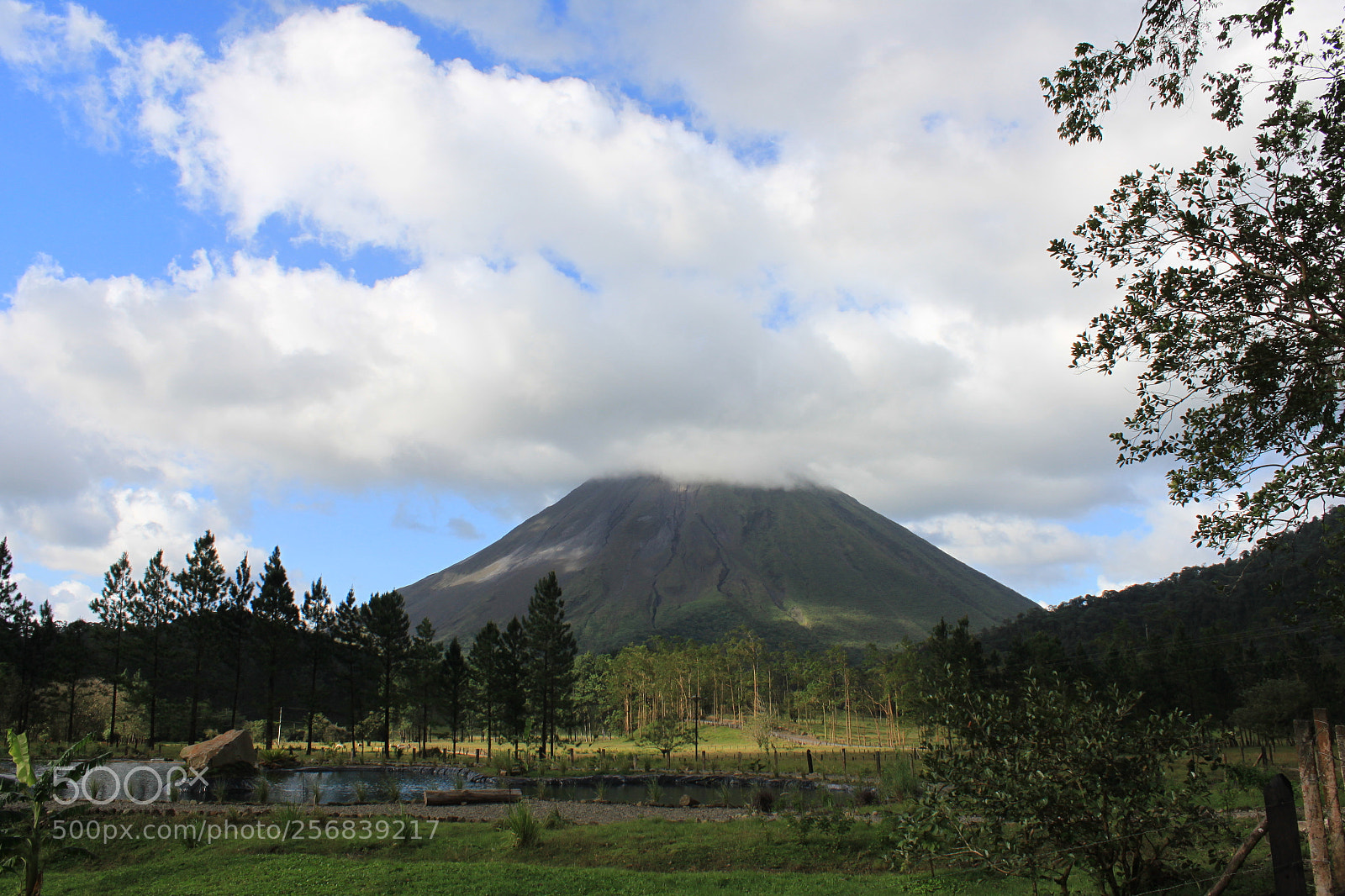 Canon EOS 500D (EOS Rebel T1i / EOS Kiss X3) sample photo. Volcano arenal photography