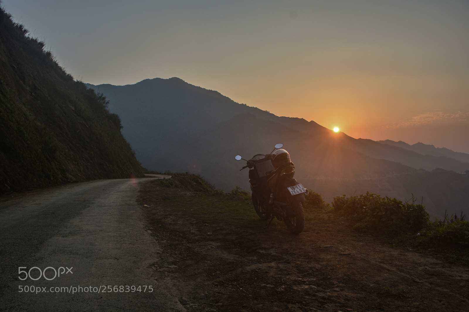 Nikon D5200 sample photo. Taxua photography
