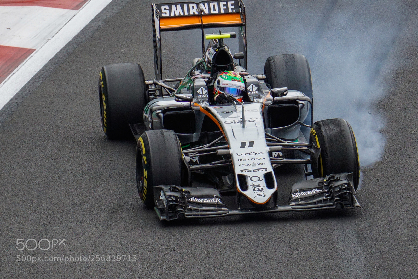 Sony a6000 sample photo. Perez braking @ mexico gp photography