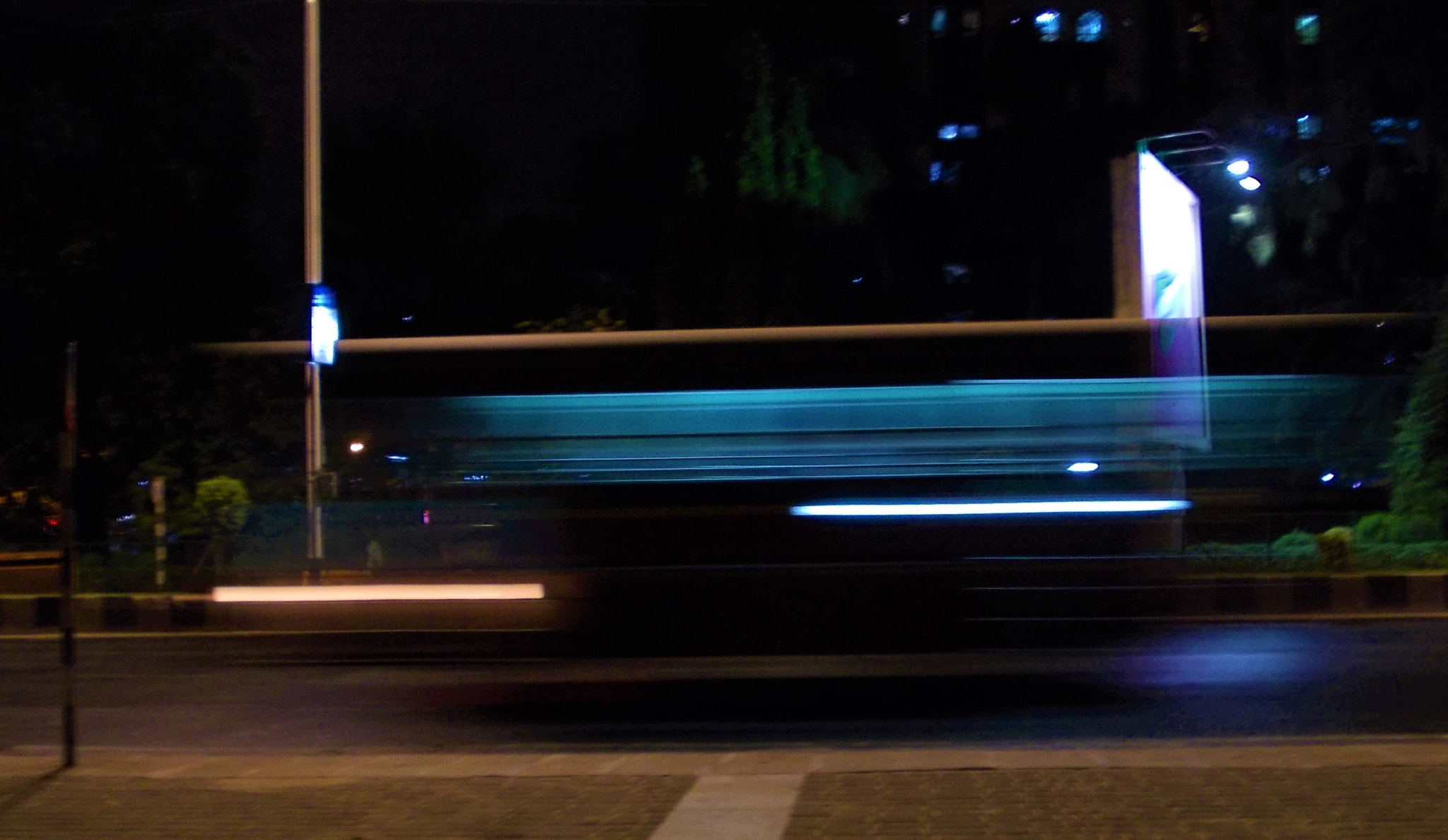 Nikon COOLPIX L23 sample photo. The blurry bus photography