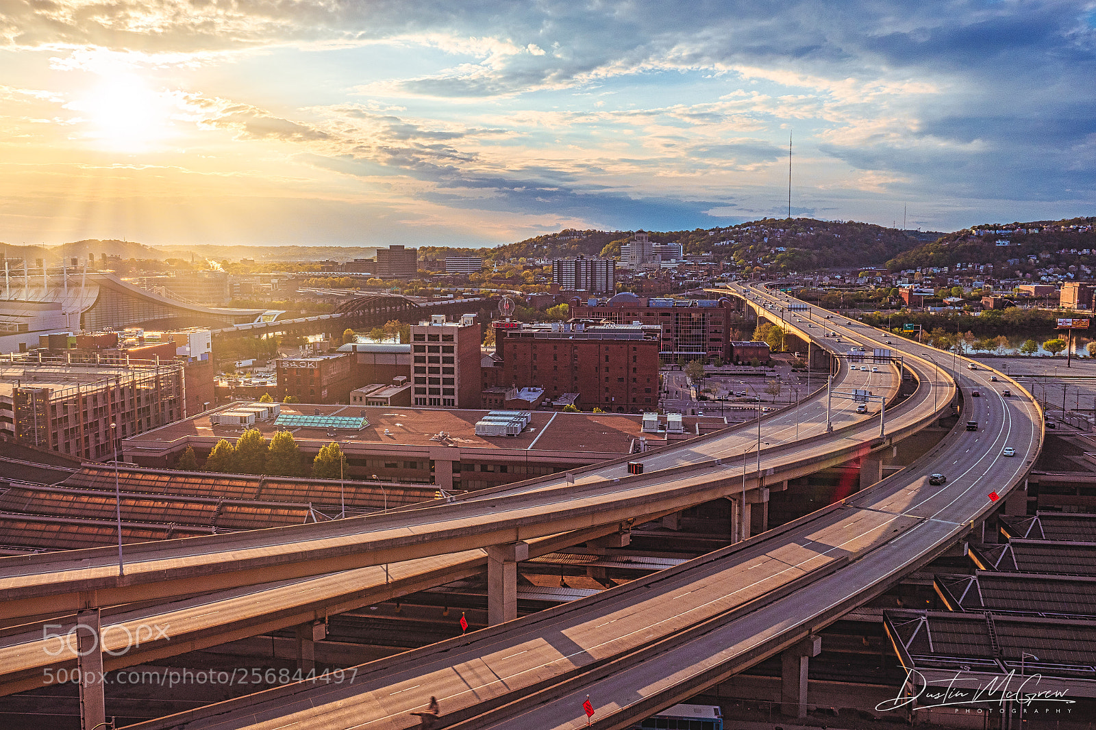 Olympus OM-D E-M1 Mark II sample photo. Veterans bridge sunset photography