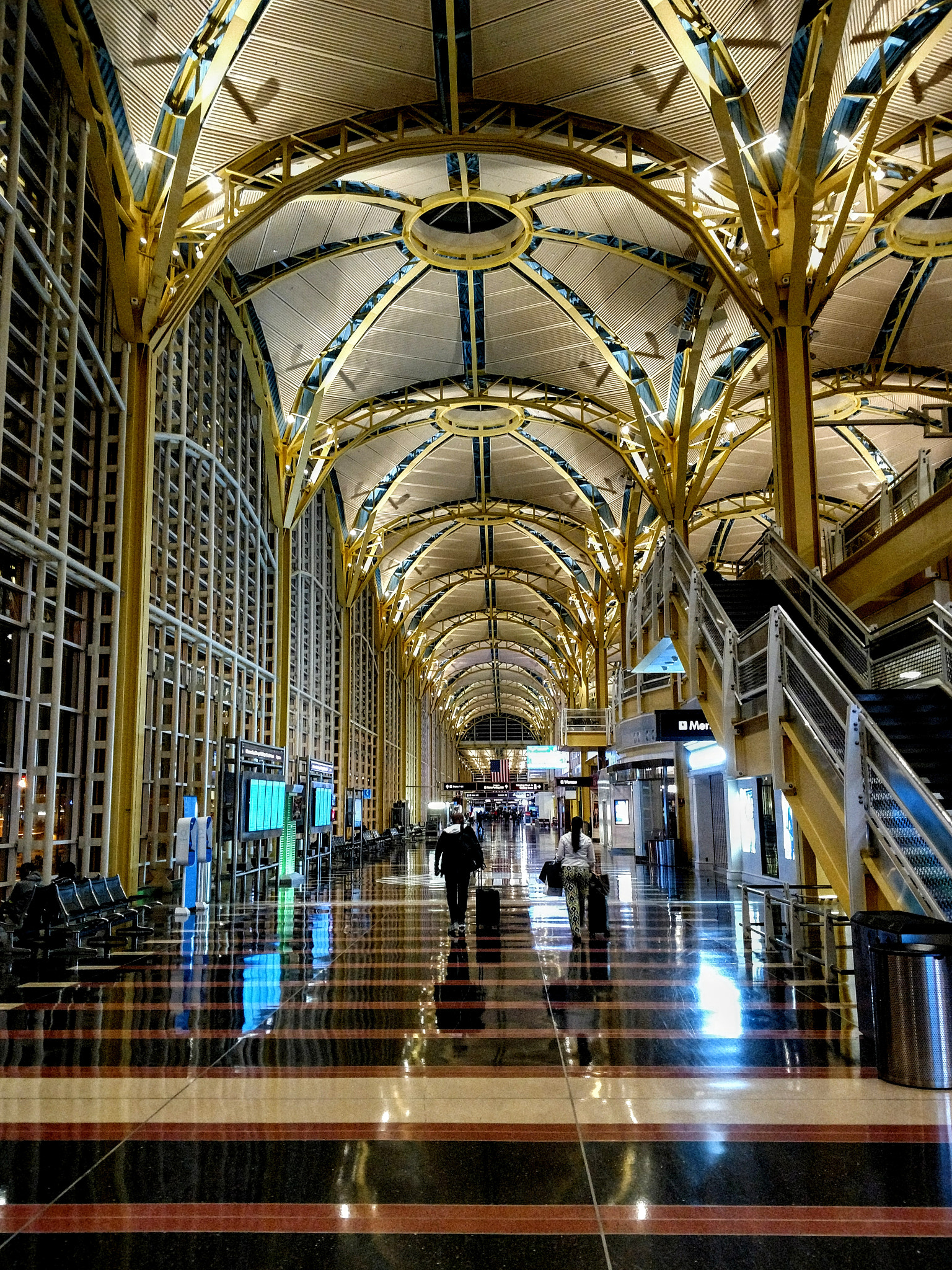 Motorola XT1650 sample photo. Reagan airport photography