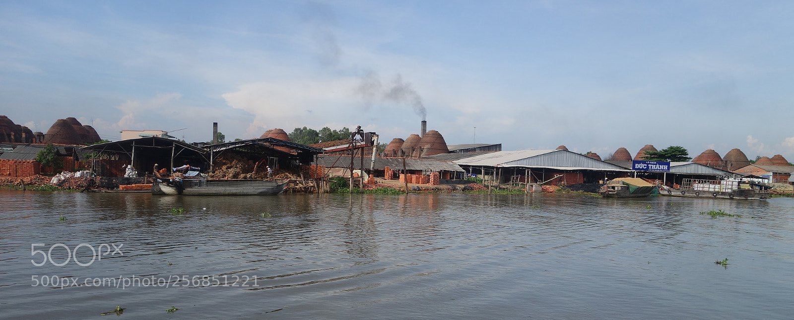 Sony Cyber-shot DSC-RX100 II sample photo. Mekong lot () photography