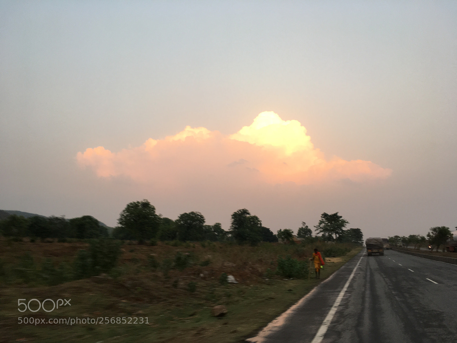 Apple iPhone SE sample photo. Highway sunset photography