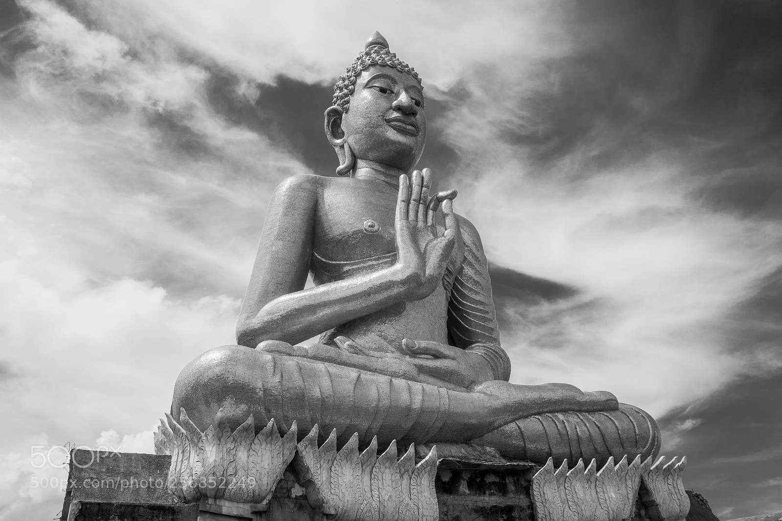 Panasonic Lumix DMC-GX7 sample photo. Black & white buddha photography