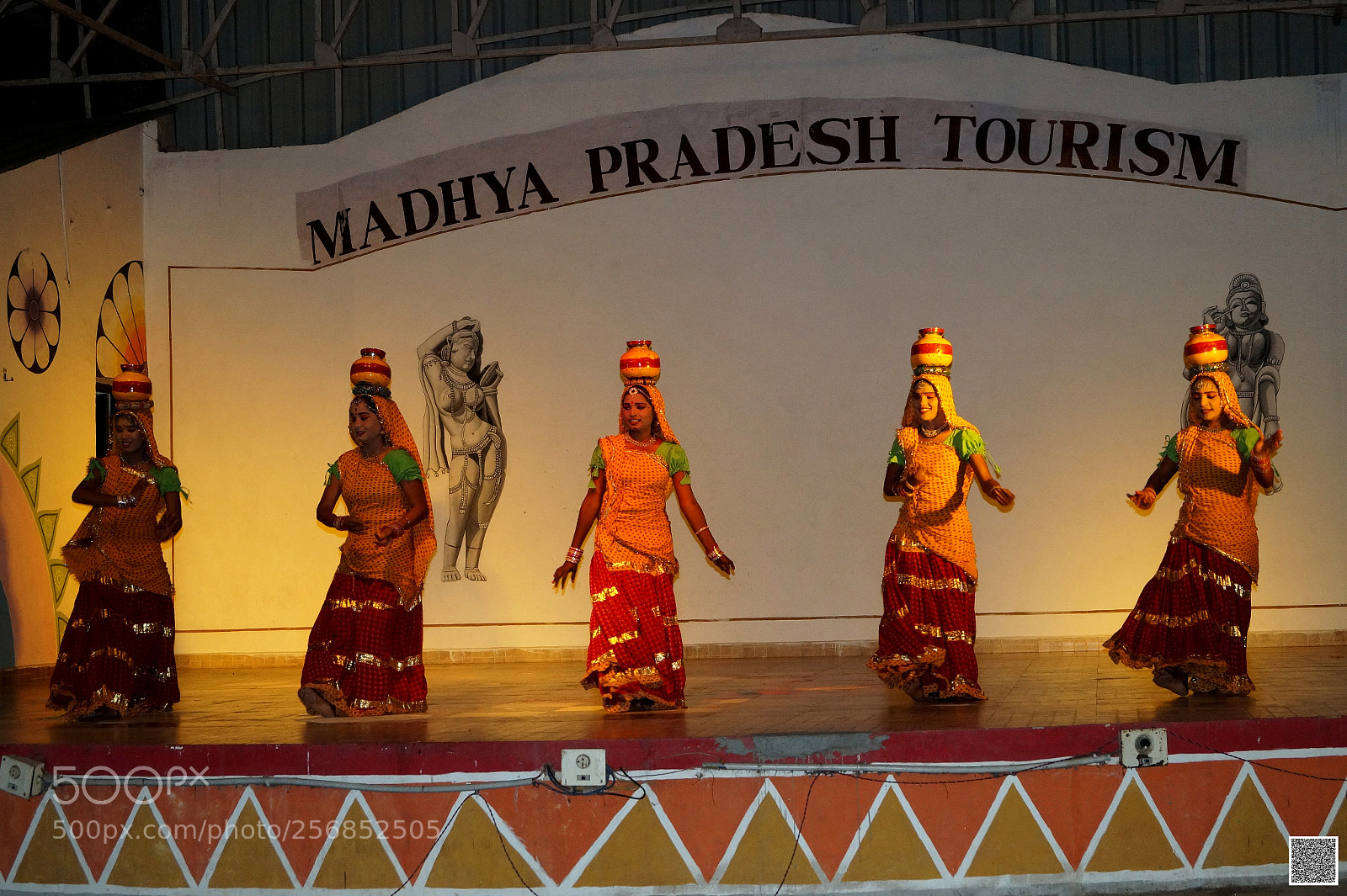Sony SLT-A58 sample photo. Folk dance mp khajuraho photography