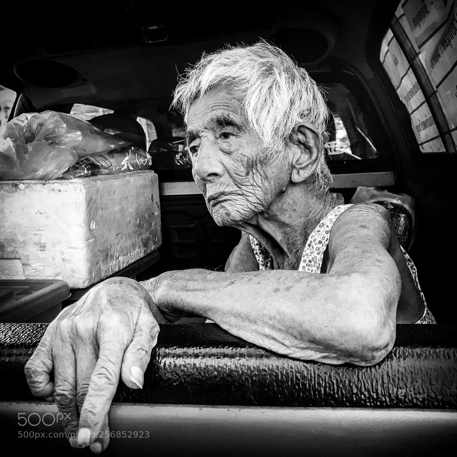 Apple iPhone 7 sample photo. Old age photography