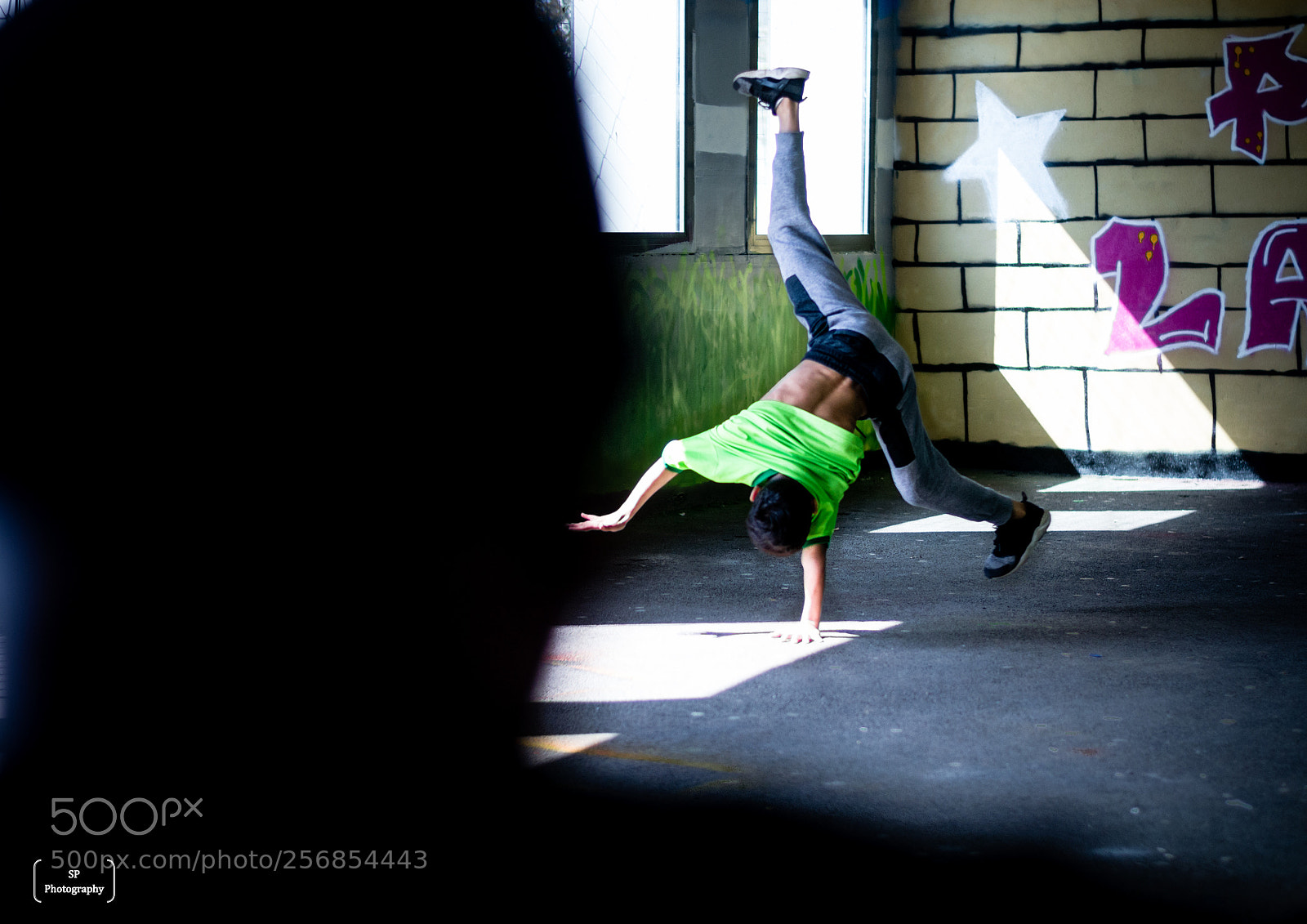 Nikon D3100 sample photo. Airflare photography