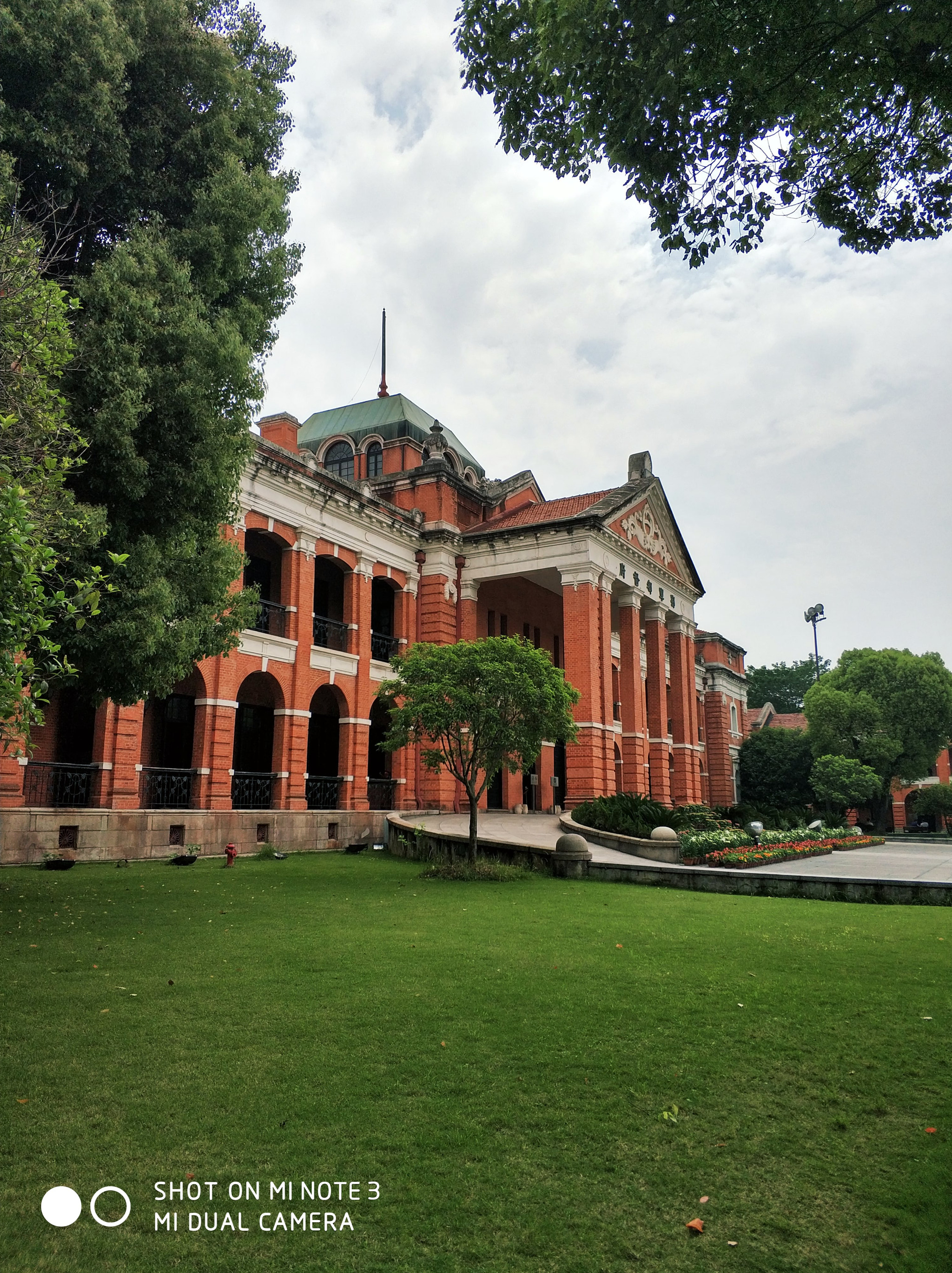 Xiaomi Mi Note 3 sample photo