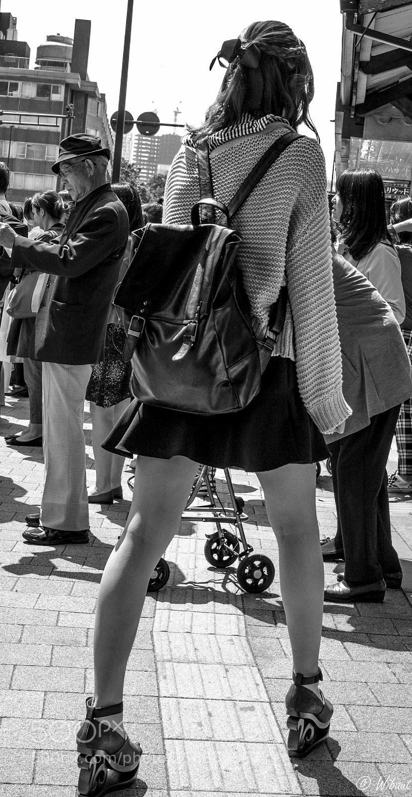 Leica M (Typ 240) sample photo. Striding girl photography