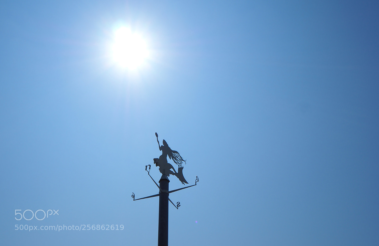Olympus OM-D E-M10 II sample photo. Icarus photography
