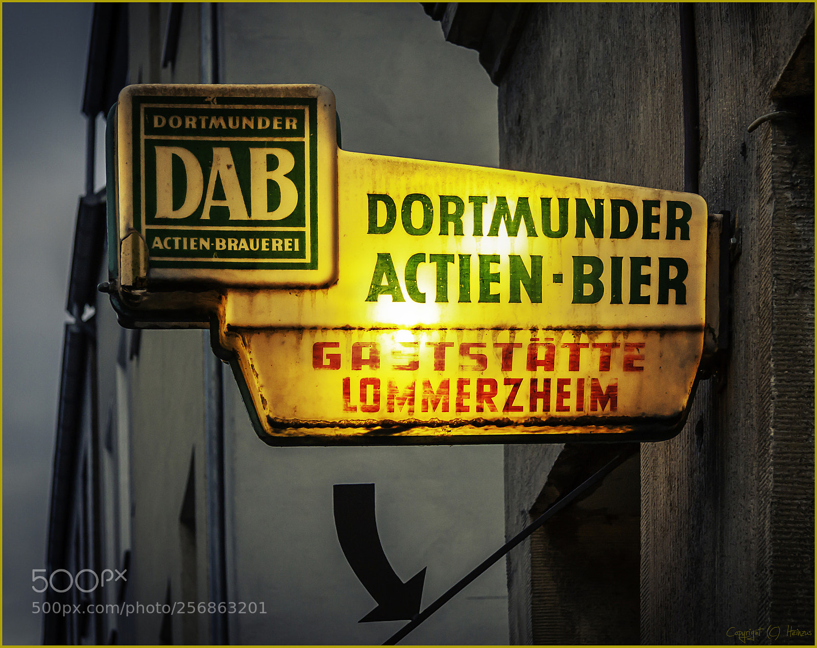 Canon EOS 50D sample photo. Dortmunder actien bier photography