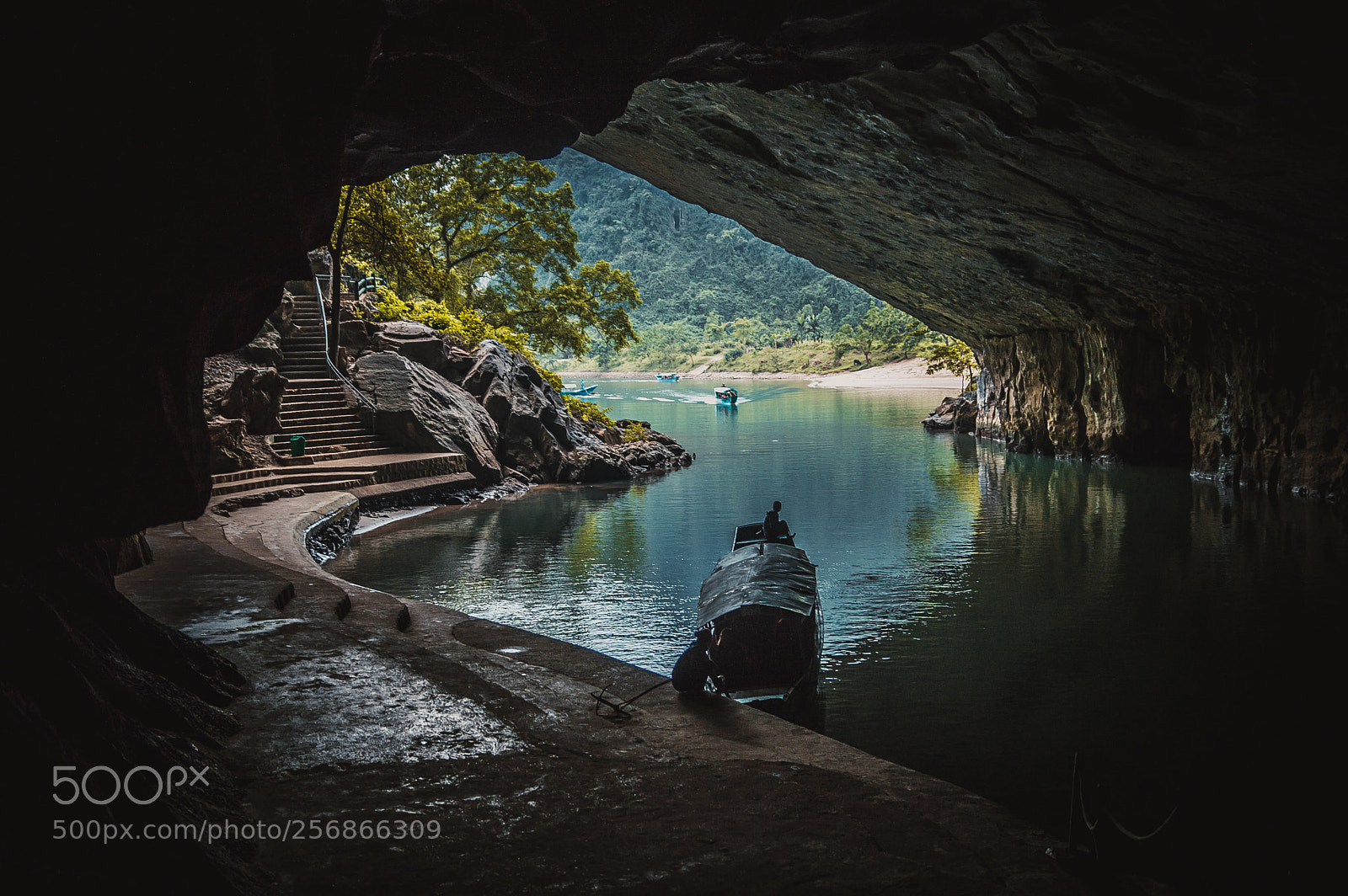Nikon D3200 sample photo. Phong nha photography