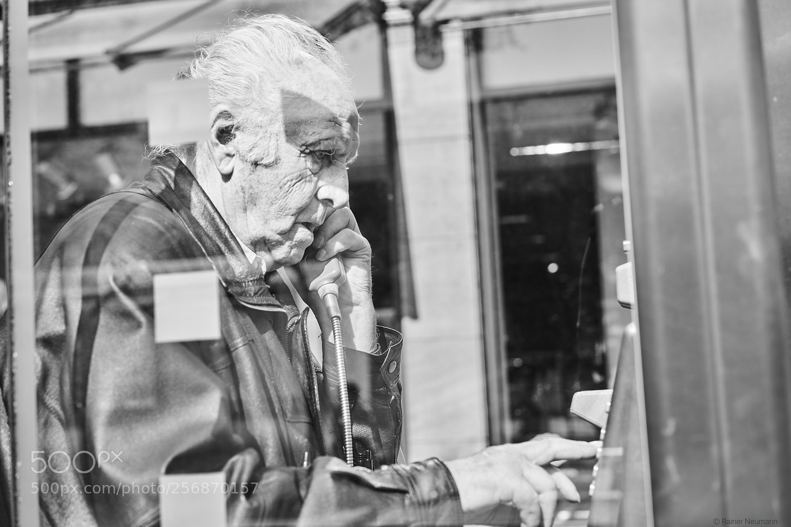 Sony a7R II sample photo. Mann 594 b&w photography