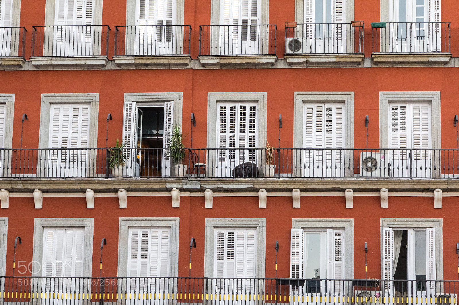 Canon EOS 60D sample photo. Facades of the plaza photography