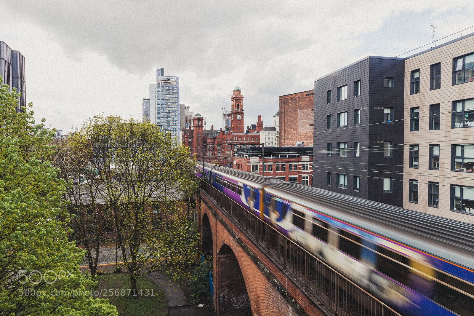 Canon EOS 5D Mark II sample photo. Rush photography