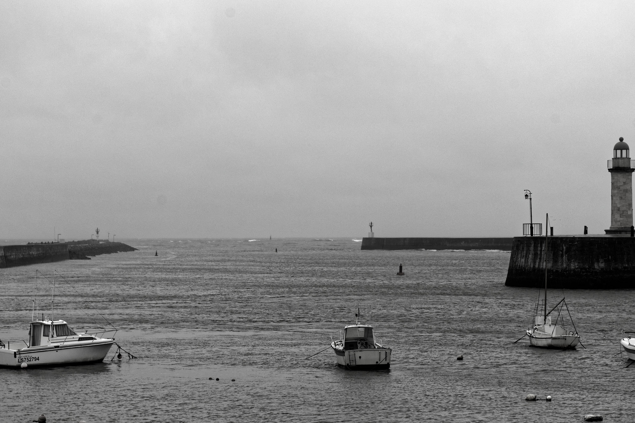 Sigma 17-70mm F2.8-4 DC Macro OS HSM sample photo. Le port de saint gilles croix de vie photography