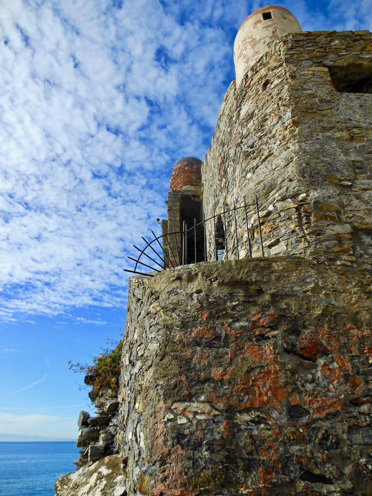 Nikon Coolpix S6200 sample photo. Castle overlooking the sea photography
