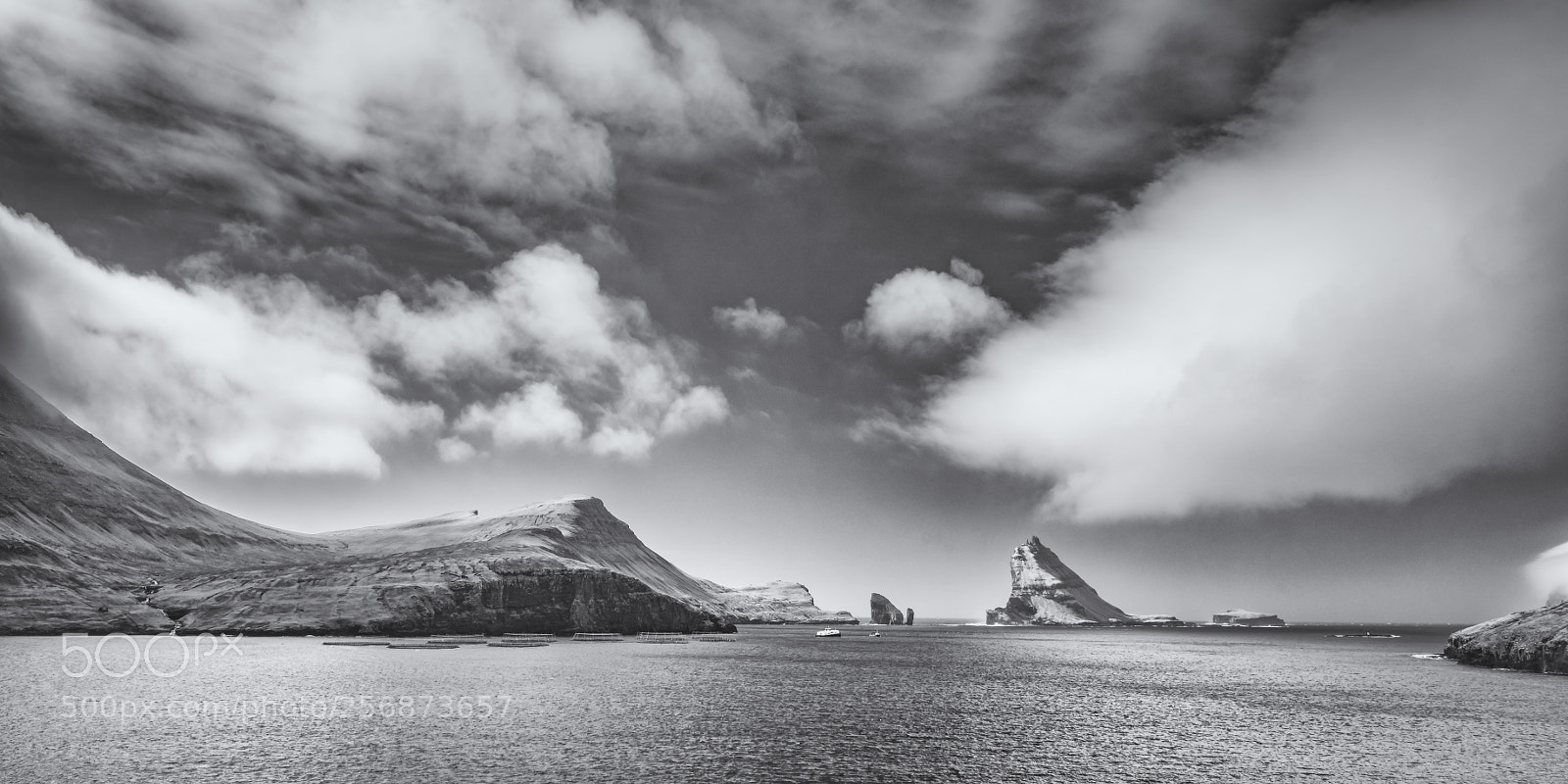 Nikon D810 sample photo. Faroe island - tindholmur photography