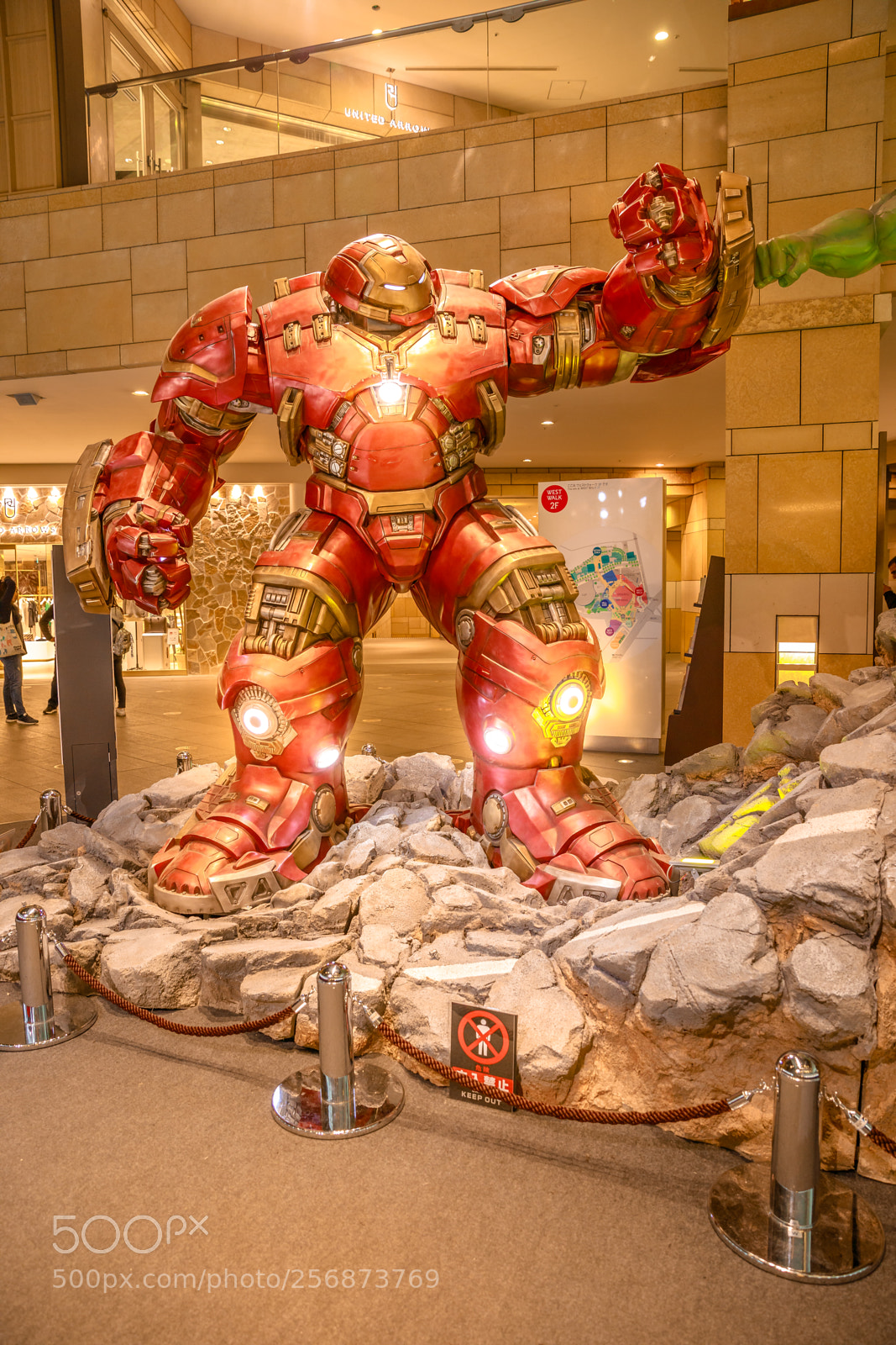 Canon EOS 5D Mark IV sample photo. Hulkbuster armor iron man photography