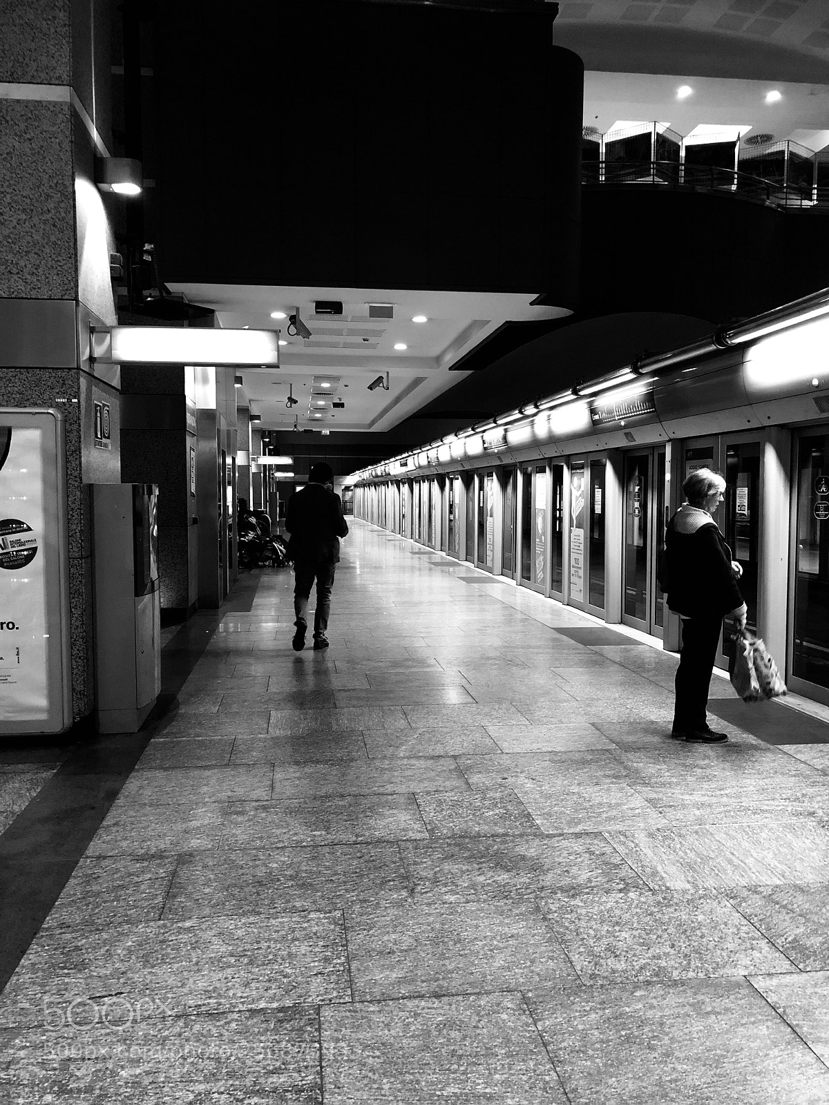 Apple iPhone X sample photo. Metro station photography