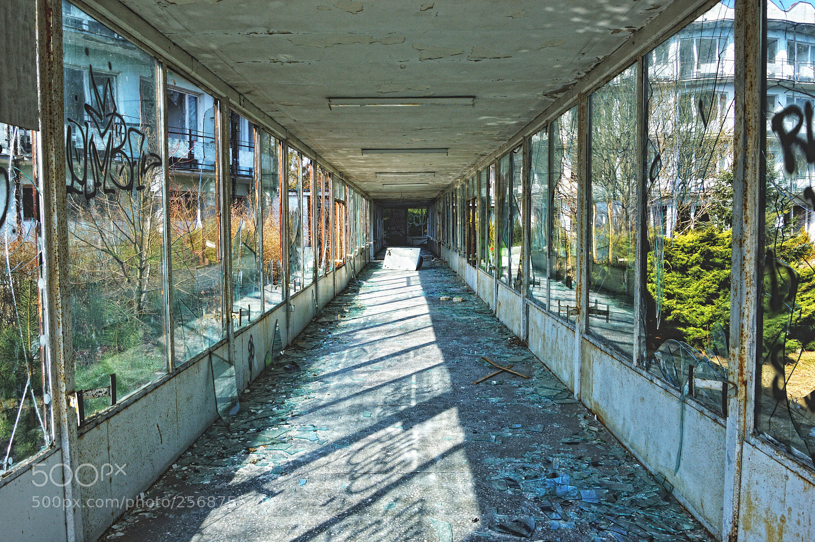 Nikon D3200 sample photo. Bathtub in the walkway photography