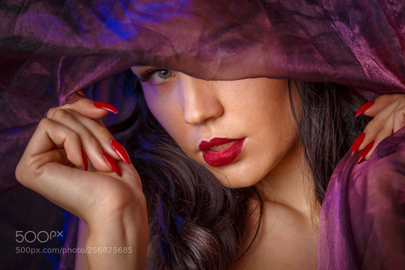 Canon EOS 6D sample photo. Elena. farbe flieder. photography