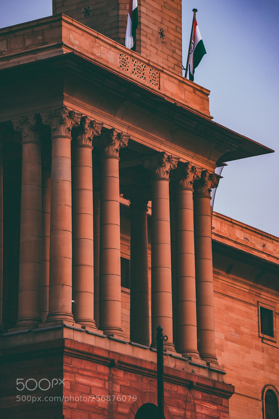 Sony a7 II sample photo. Pillars supporting photography