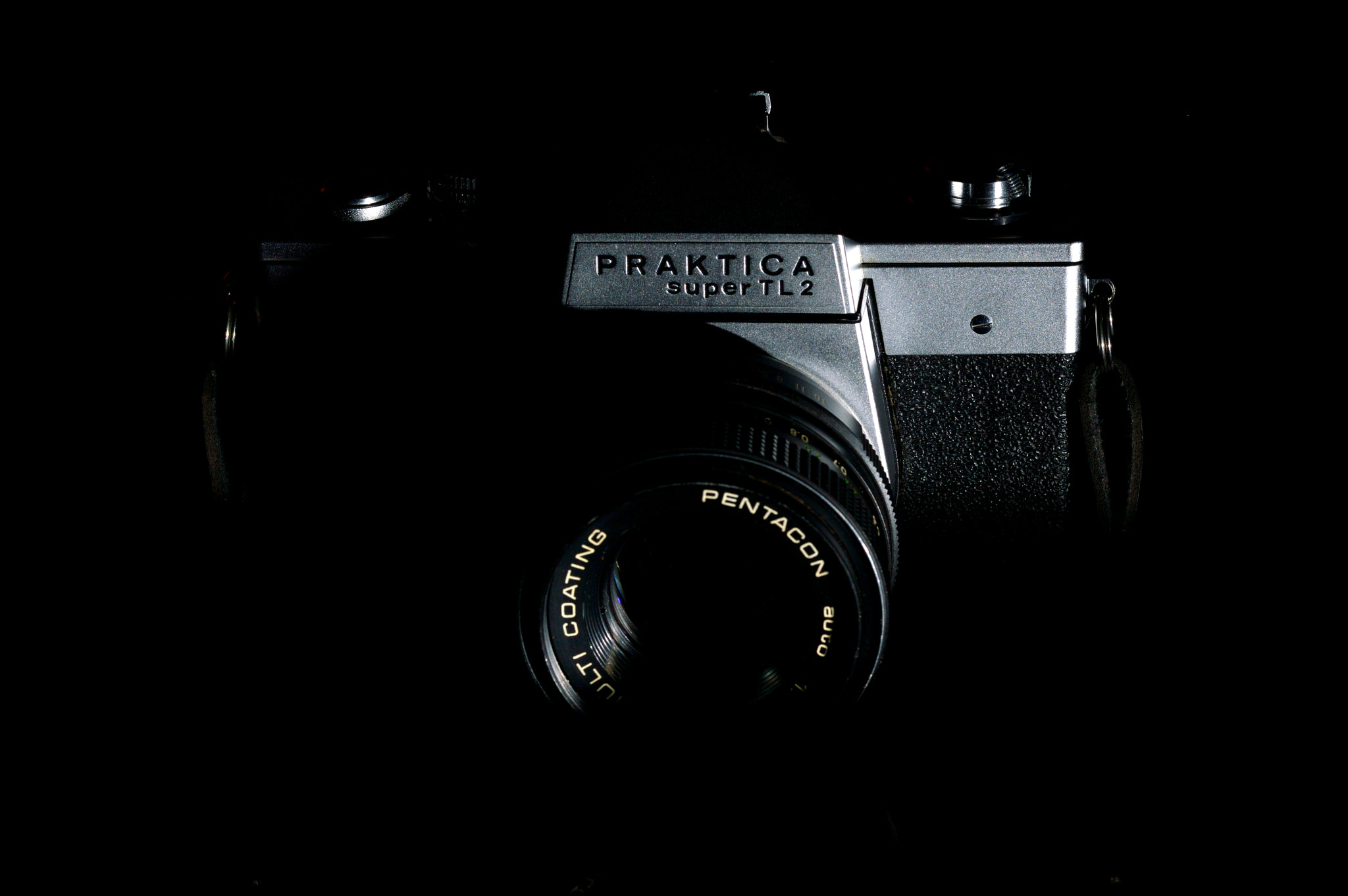 Nikon D3200 + Nikon AF-S Nikkor 50mm F1.8G sample photo. Praktica photography