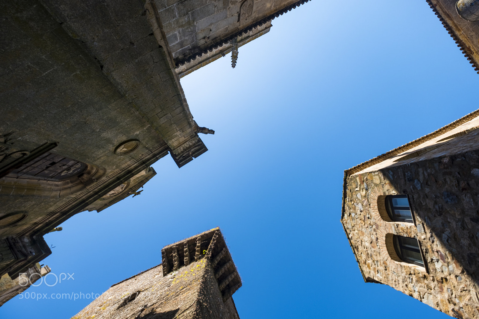 Fujifilm X-T2 sample photo. Medieval architecture in caceres photography