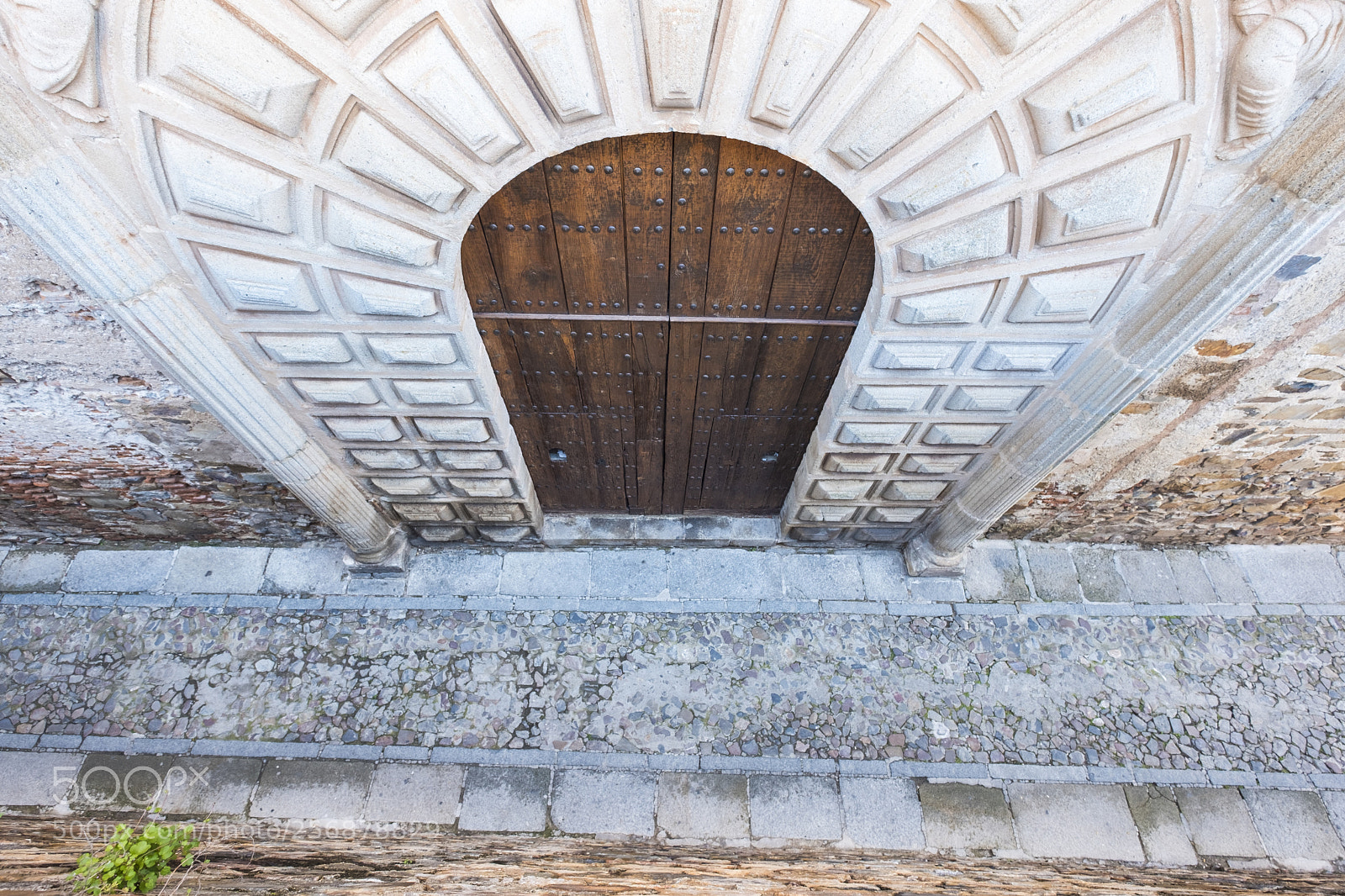 Fujifilm X-T2 sample photo. Medieval architecture in caceres photography