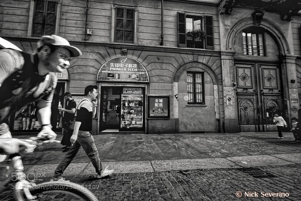 Sony a7R sample photo. Final rush photography