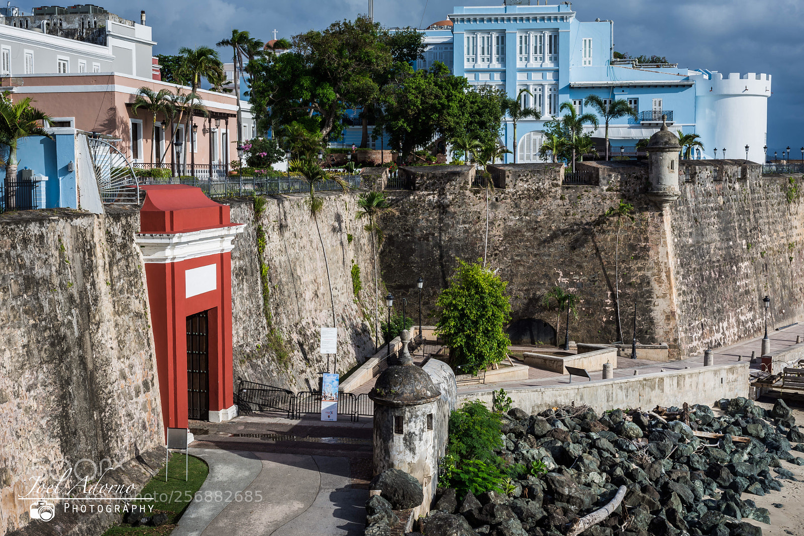Nikon D7200 sample photo. La puerta de san photography