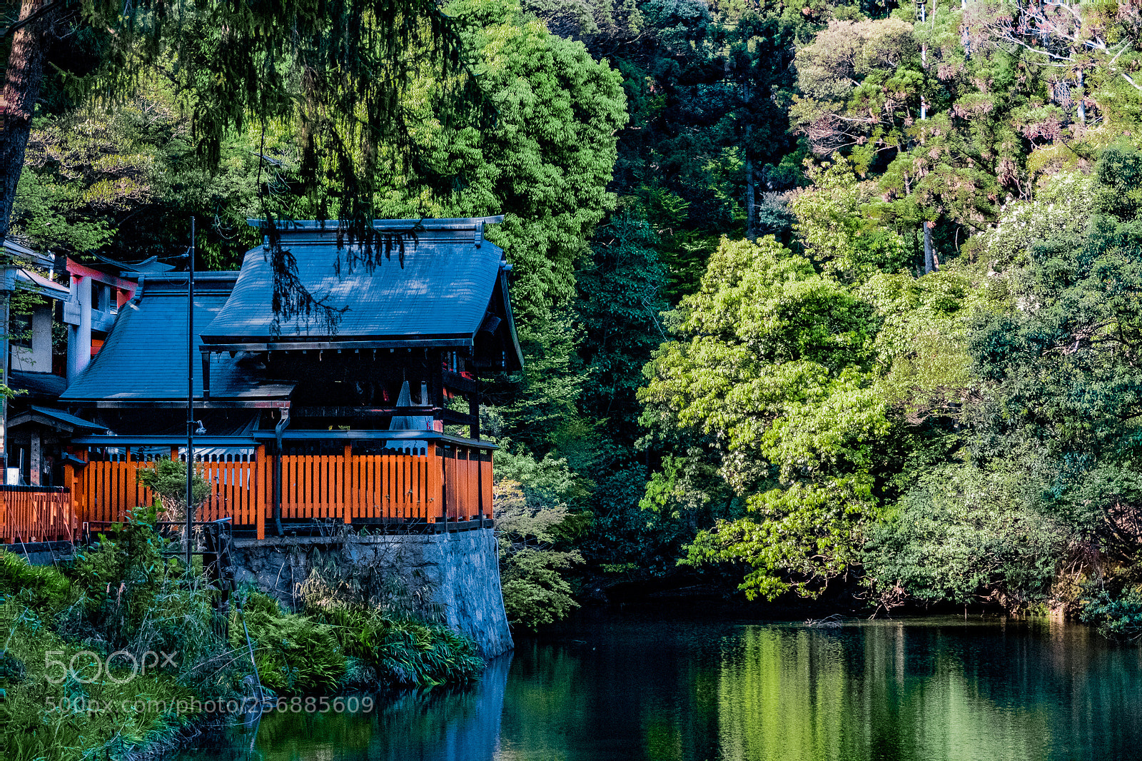 Canon PowerShot G7 X Mark II sample photo. The shrine by the photography