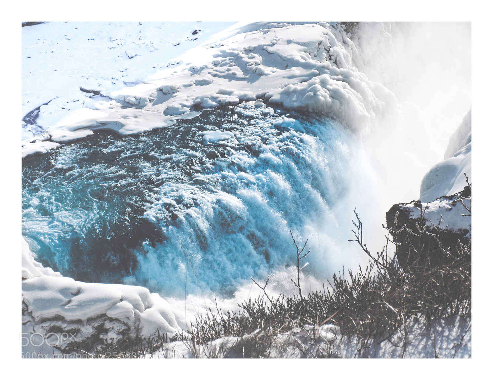 Nikon COOLPIX L330 sample photo. Crashing falls photography