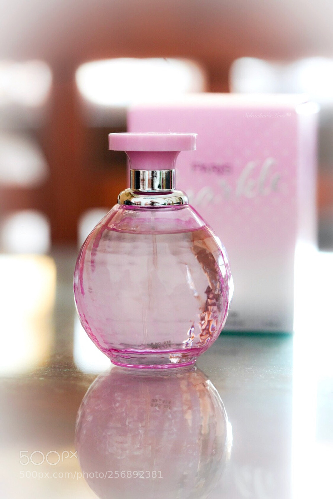 Sony a7R III sample photo. Perfume photography